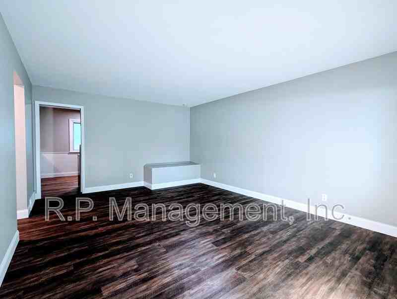 2502 Talmage Ave Se - Photo 3 of 23