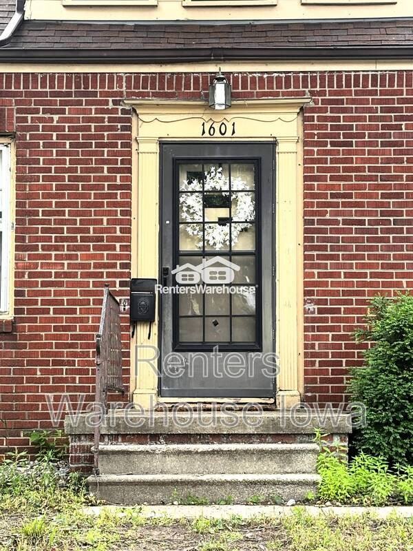 1601 56th St - Photo 2 of 14