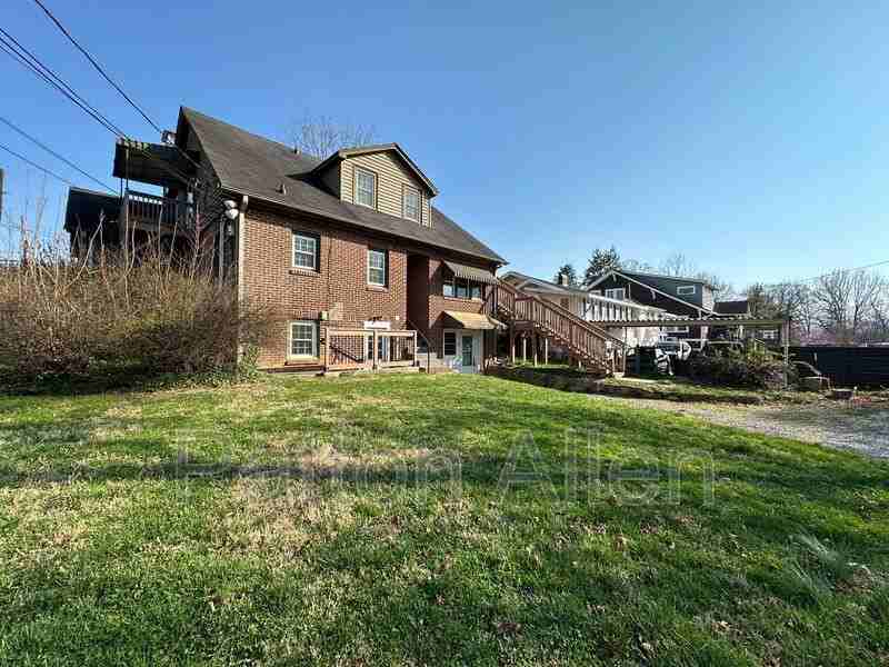 89 Vermont Ave #3 - Photo 2 of 18