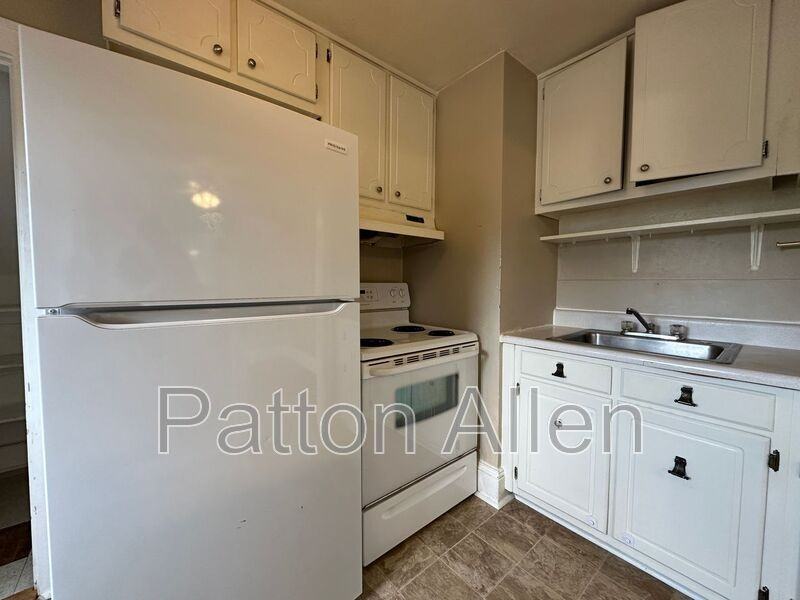 89 Vermont Ave #3 - Photo 6 of 18