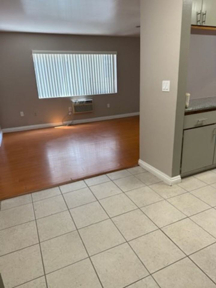 Schrader Apartments, LLC - Photo 2 of 33