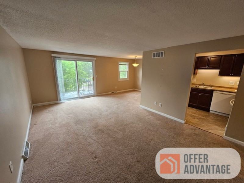 137 Creekside Dr #3 - Photo 3 of 10
