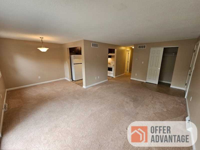 137 Creekside Dr #3 - Photo 4 of 10