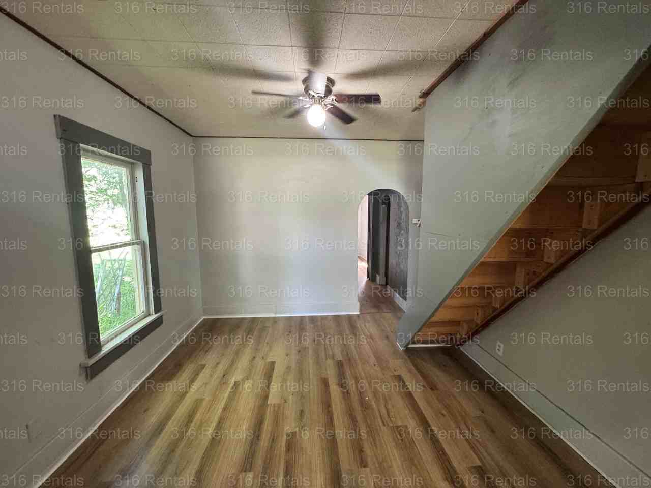 1016 E Broadway St - Photo 7 of 10