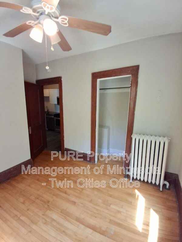 3151 Aldrich Ave S #4 - Photo 5 of 25