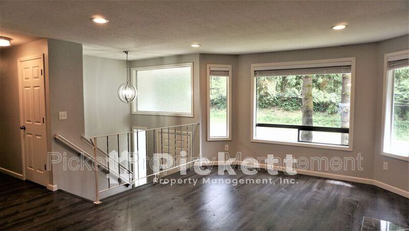 13360 Nw Holly Rd - Photo 3 of 21