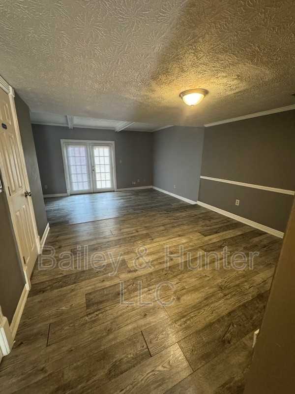 1327 Woodstone Trce - Photo 5 of 11