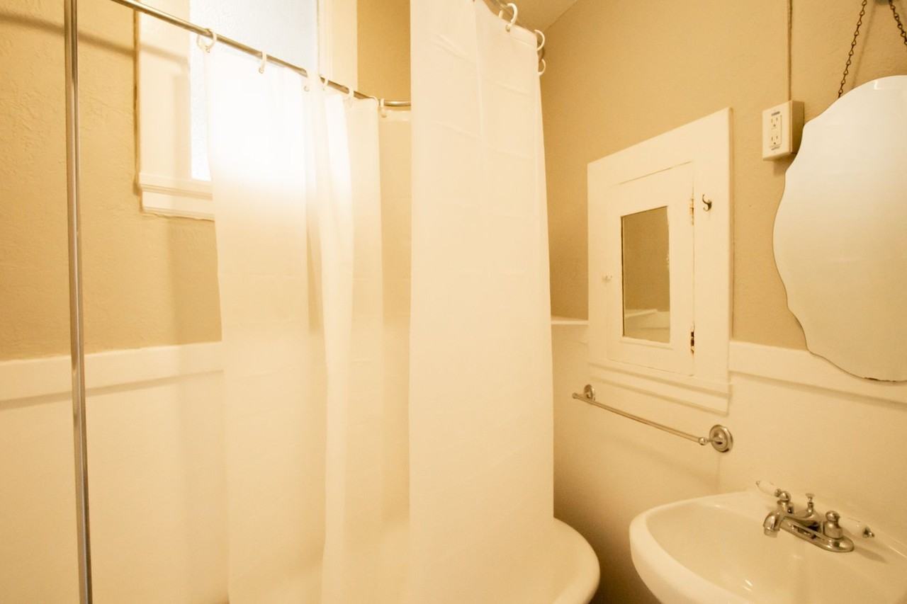 715 Sw King Ave #53 - Photo 6 of 8