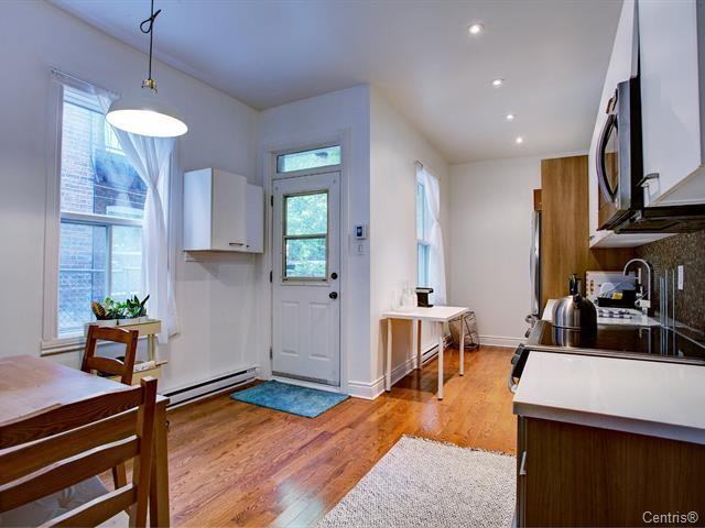 5873 Avenue de l'Esplanade - Photo 2 of 13