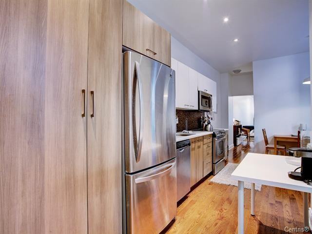 5873 Avenue de l'Esplanade - Photo 3 of 13