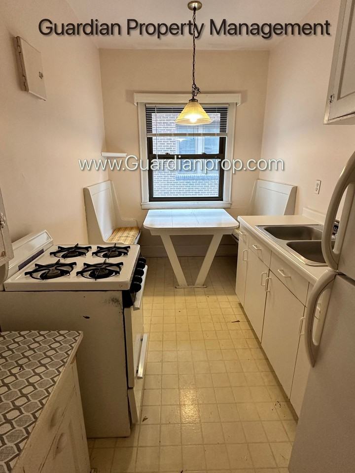 2876 Humboldt Ave S #107 - Photo 5 of 23