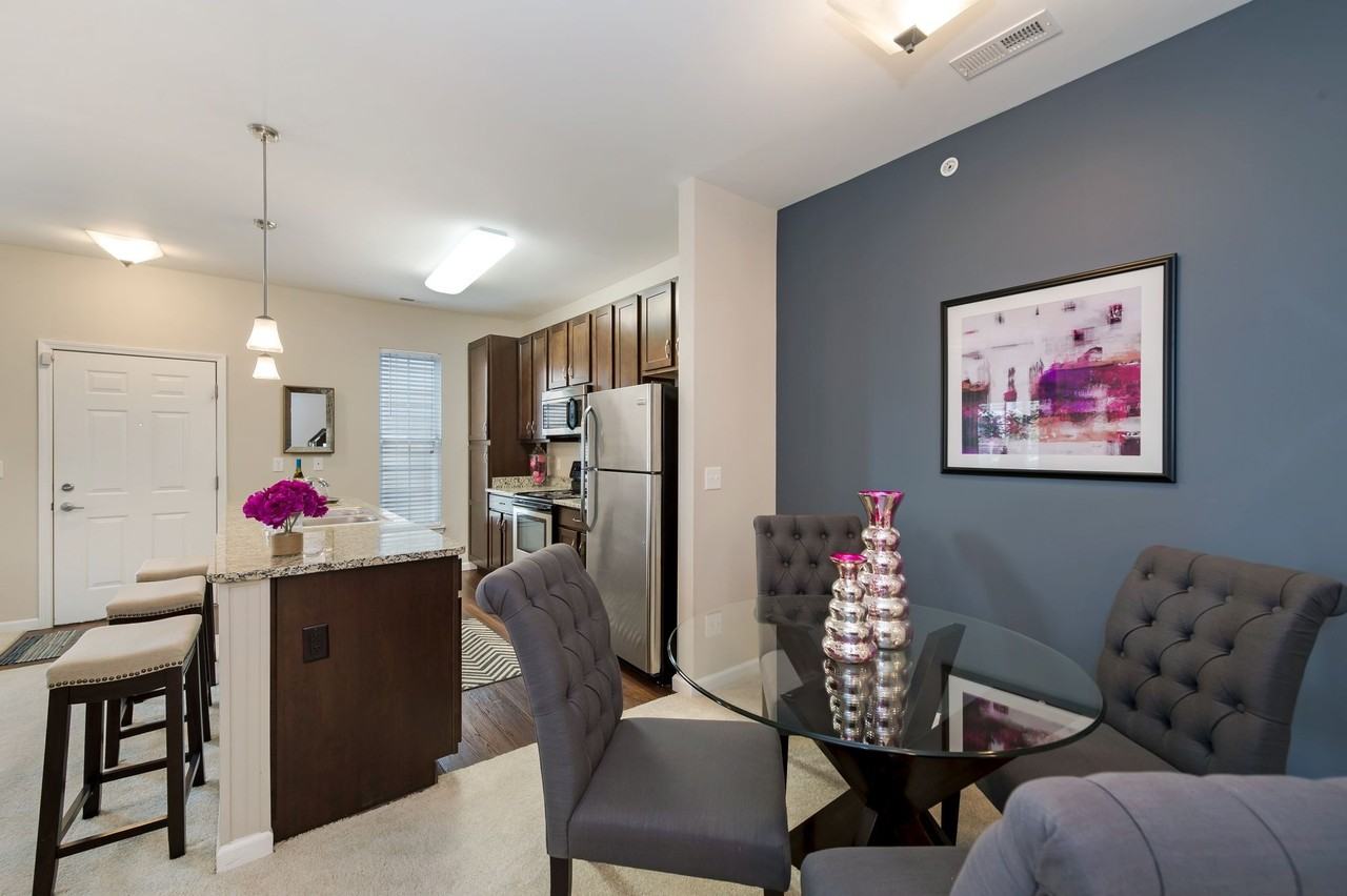 Cumberland Pointe Apartments - Photo 4 of 21