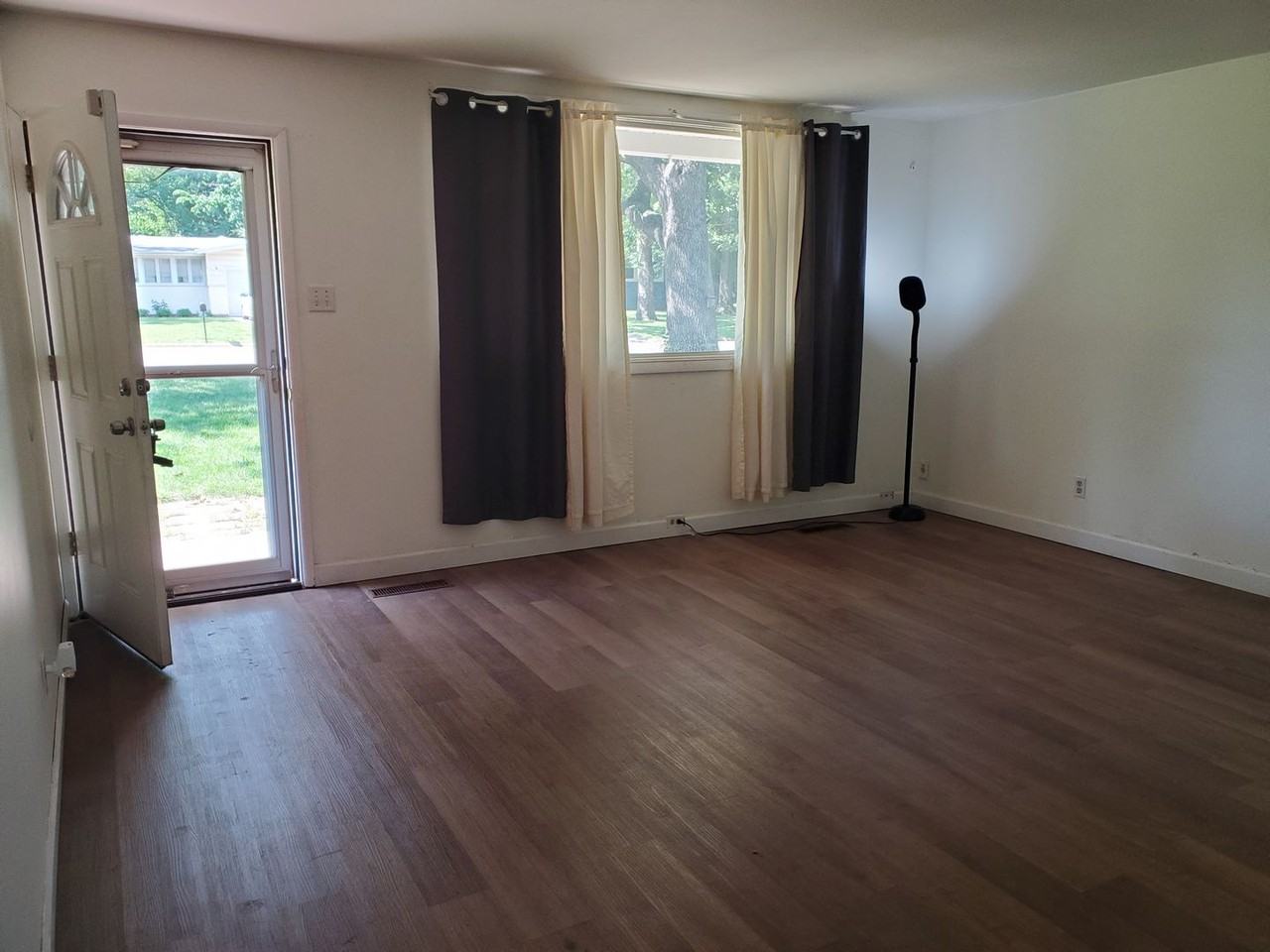 1300 Sw Argyll St - Photo 3 of 35