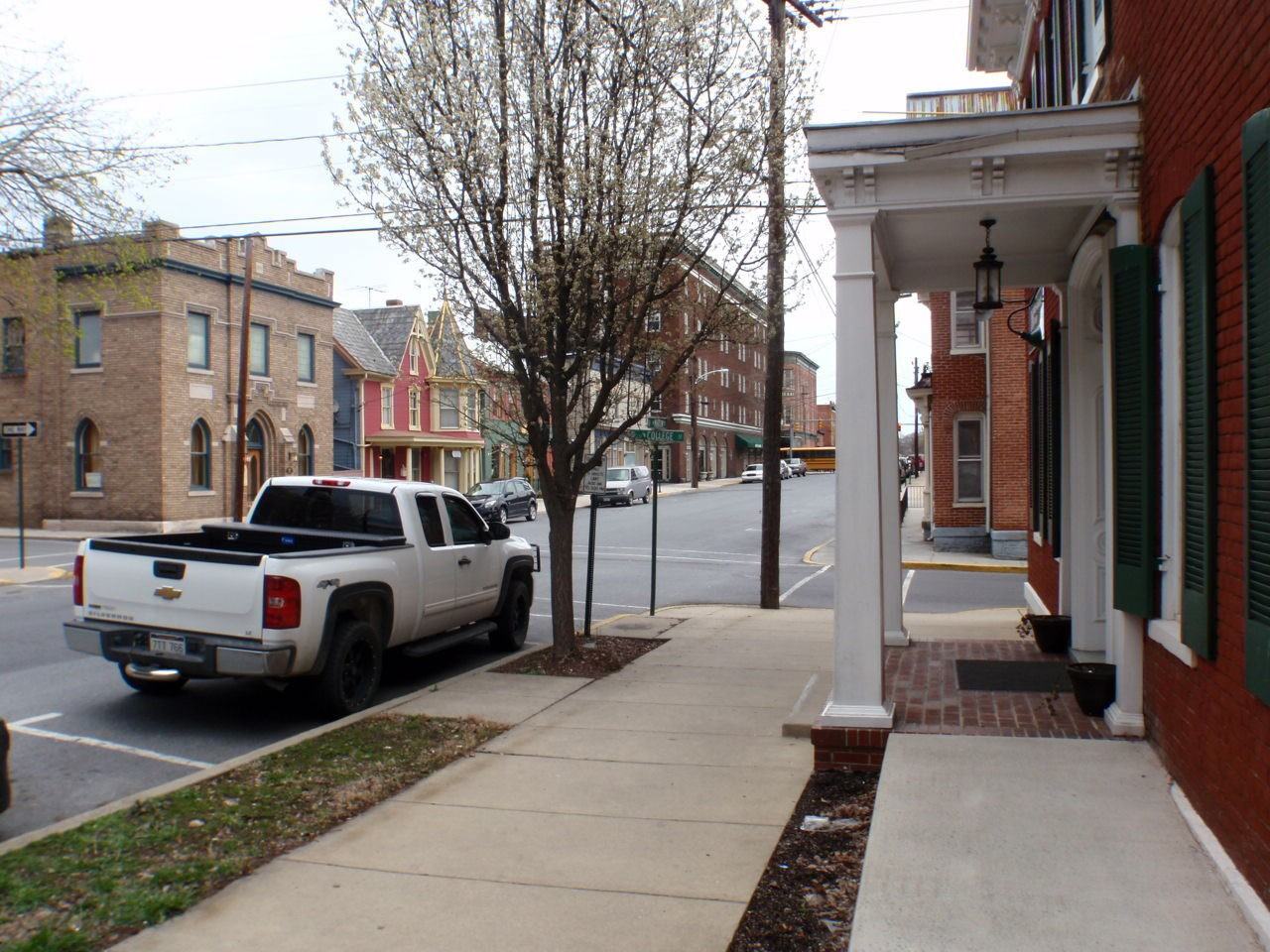 209 W Martin St unit 1 - Photo 2 of 20