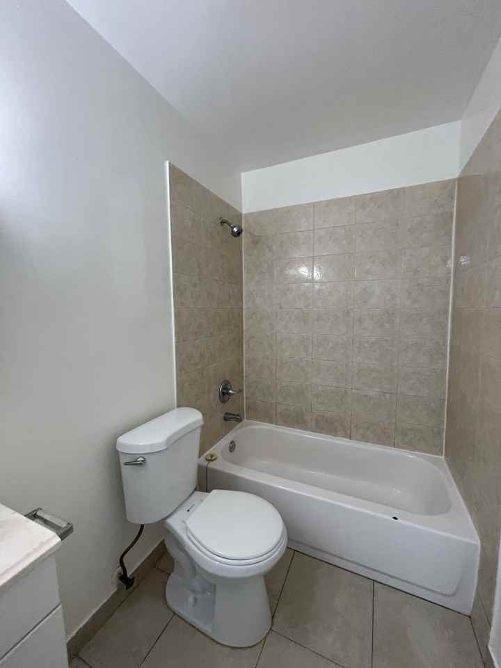 2500 NW 9th Avenue - Photo 2 of 28