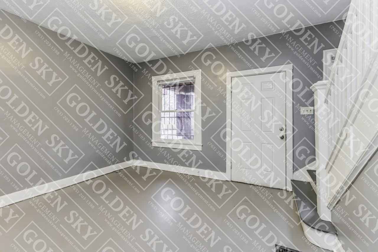 5121 East Burgess Avenue - Photo 3 of 21