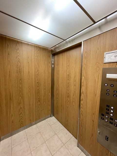2070 University Avenue - Photo 3 of 13