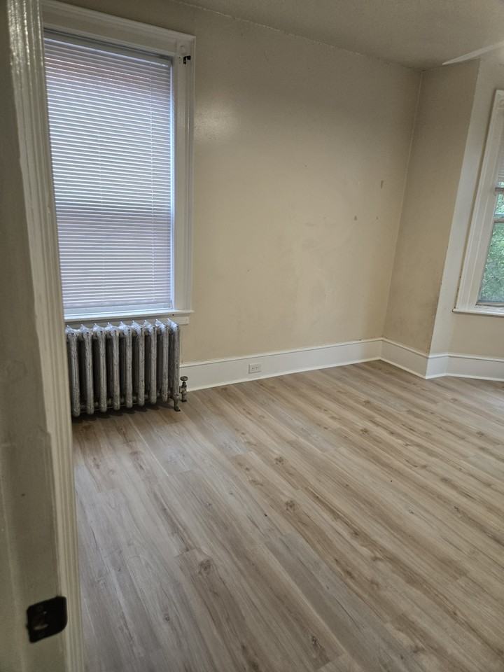 1306 West Hunting Park Avenue - Photo 6 of 13