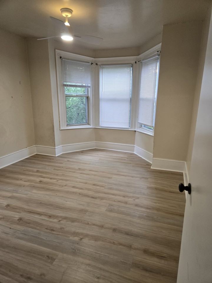1306 West Hunting Park Avenue - Photo 7 of 13