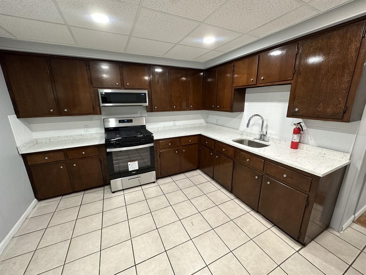 67 Boutwell St - Photo 2 of 13