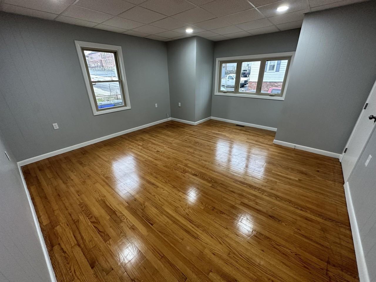67 Boutwell St - Photo 4 of 13