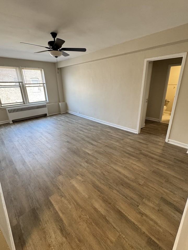 7220 - Photo 3 of 17