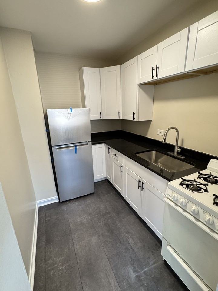 7220 - Photo 4 of 17