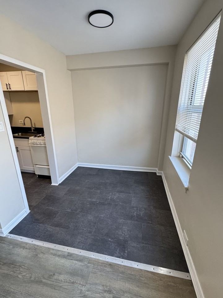 7220 - Photo 5 of 17