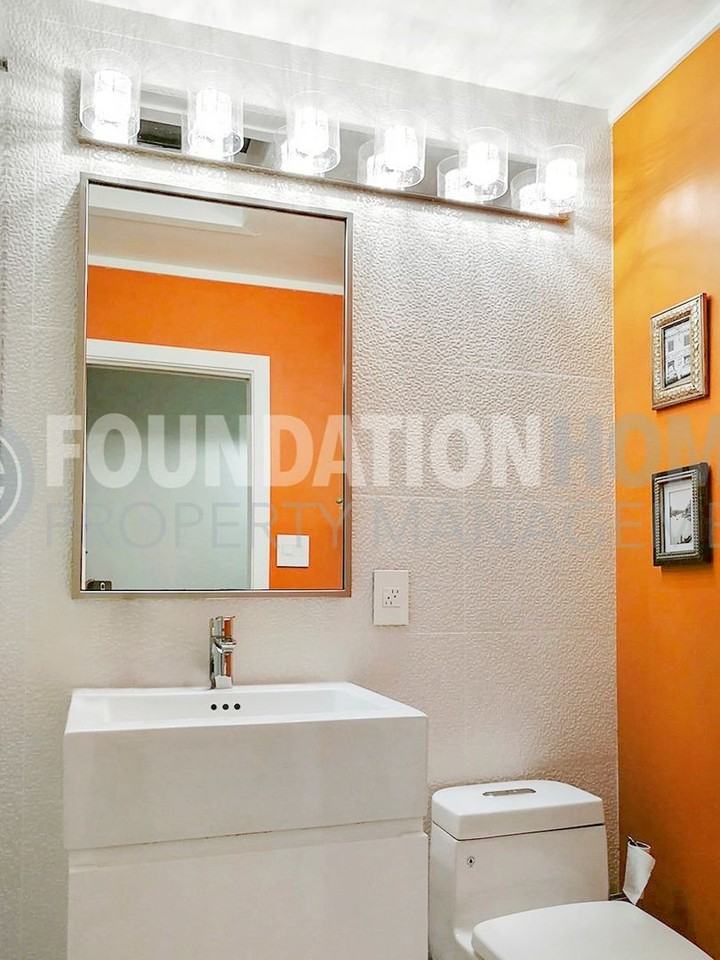 815 Appleberry Dr - Photo 3 of 16