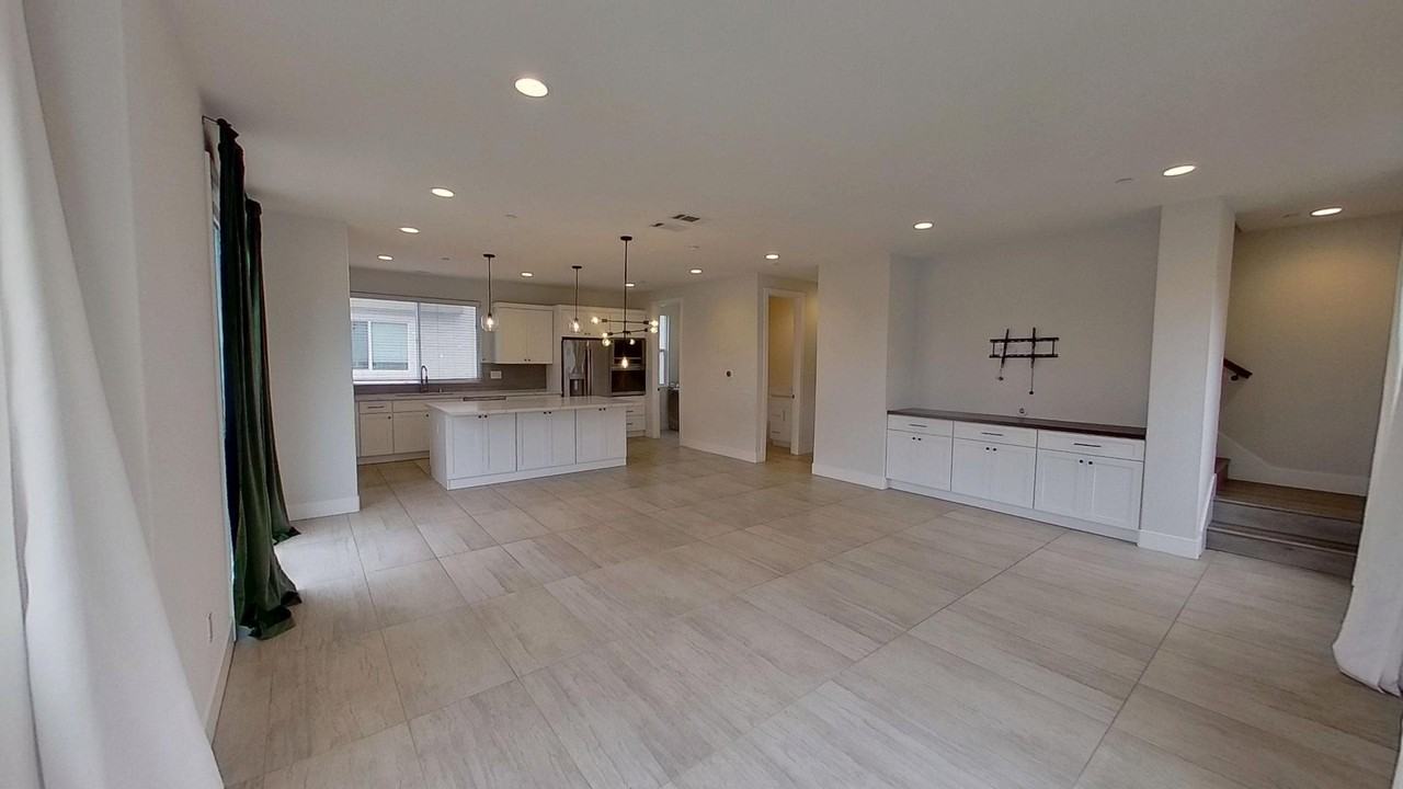 7213 21st St - Photo 6 of 23