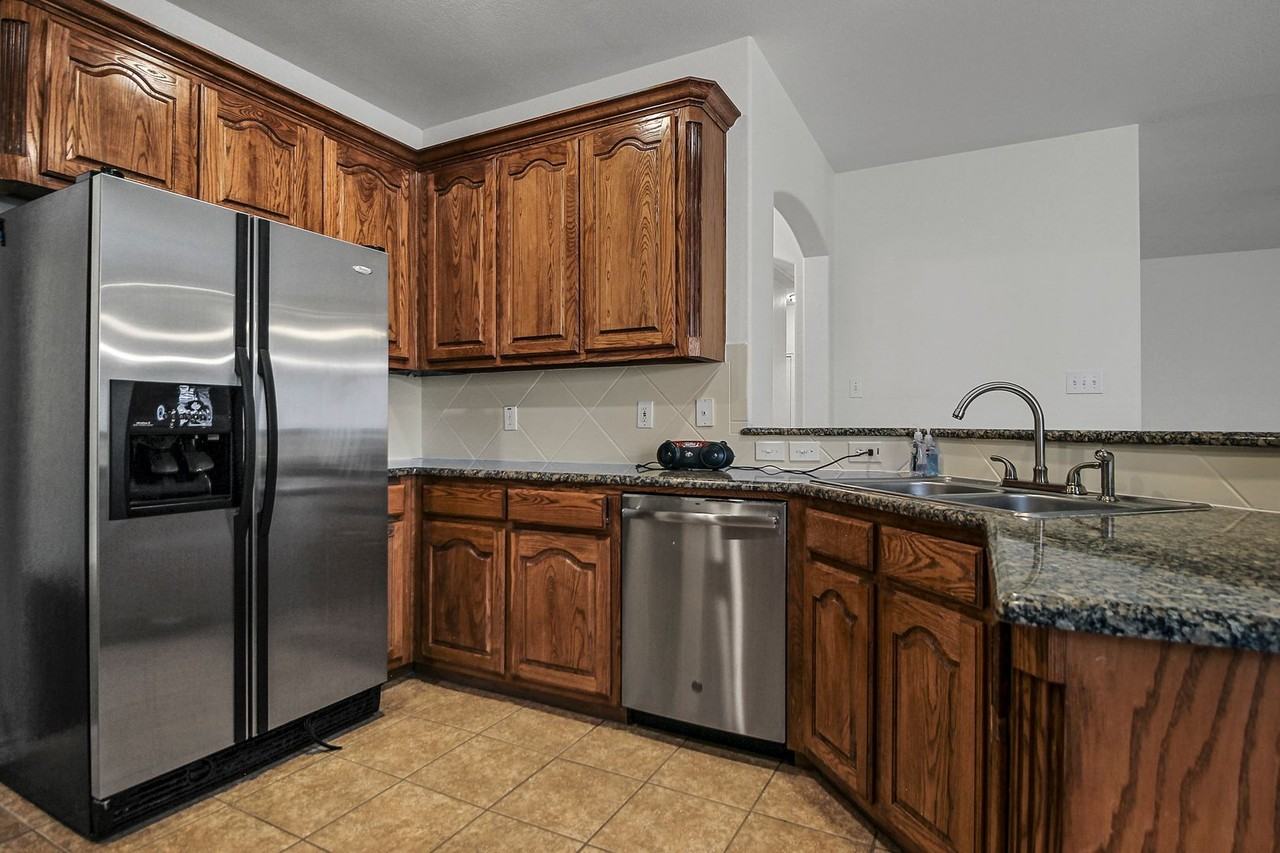 13463 Four Willows Dr - Photo 3 of 20