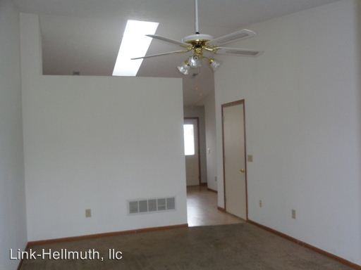 2193 Amarillo Ave - Photo 3 of 19