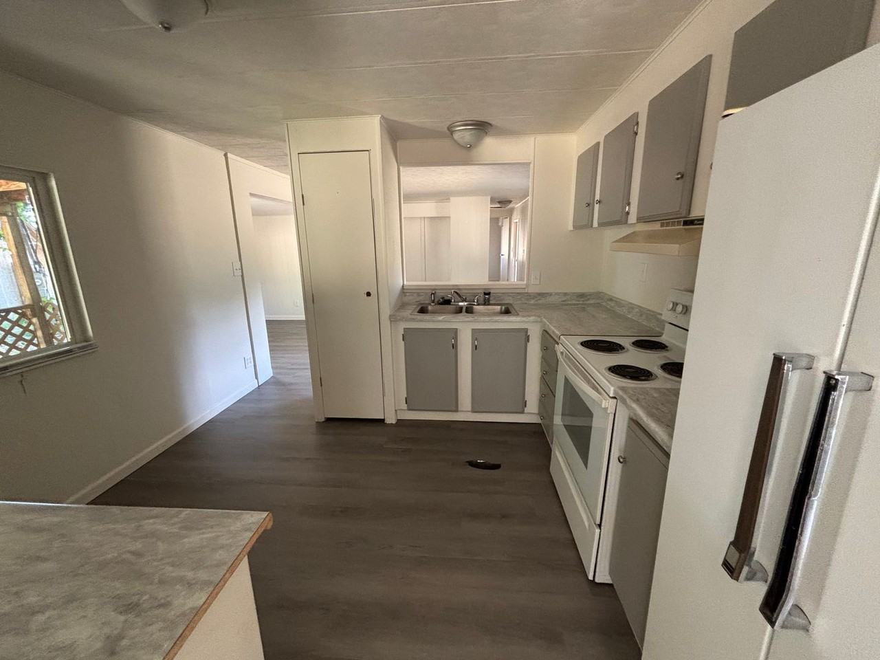 900 Callahan Rd - Photo 6 of 12