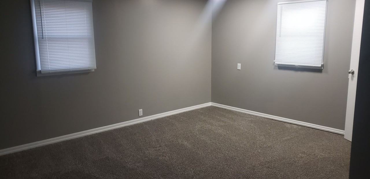 1032 Korby St - Photo 5 of 13