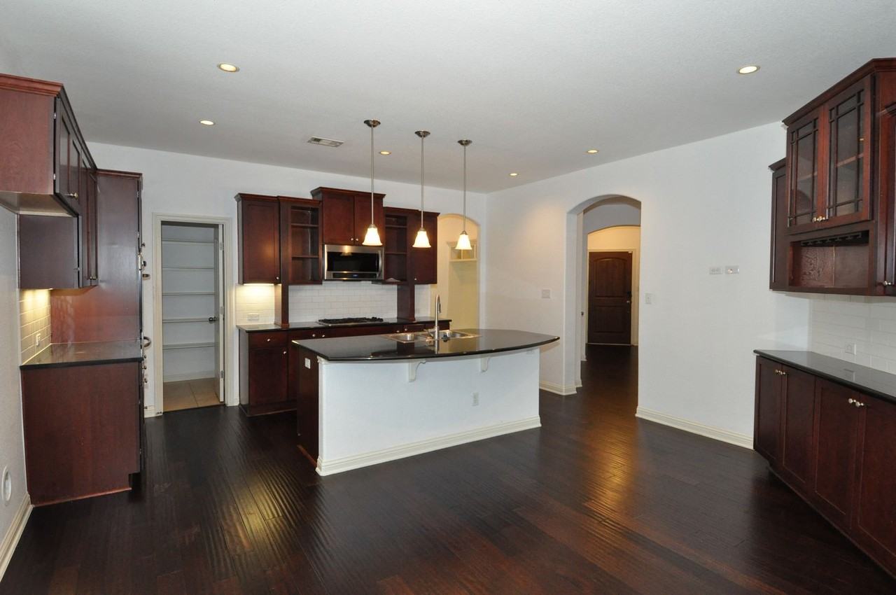 3323 Pine Needle Cir - Photo 6 of 25