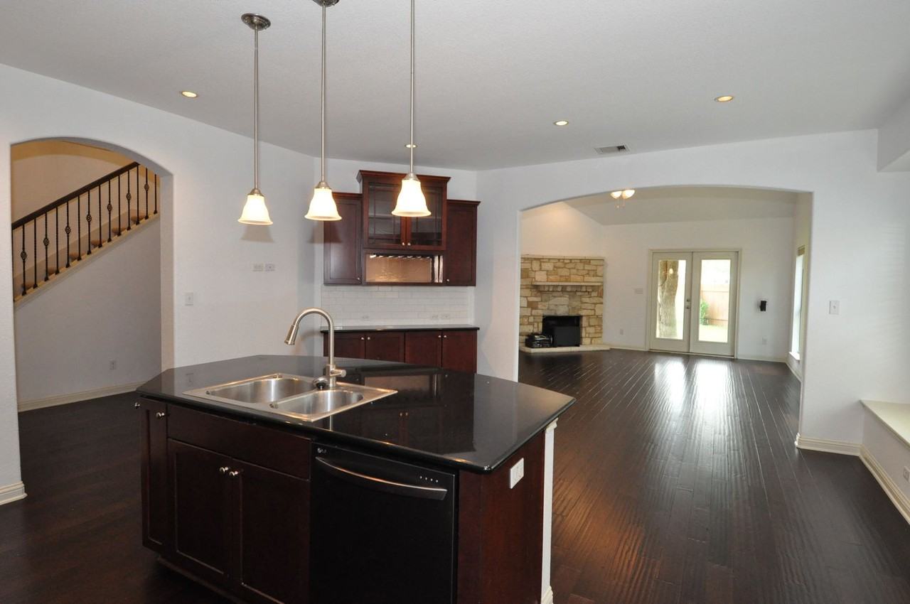 3323 Pine Needle Cir - Photo 7 of 25