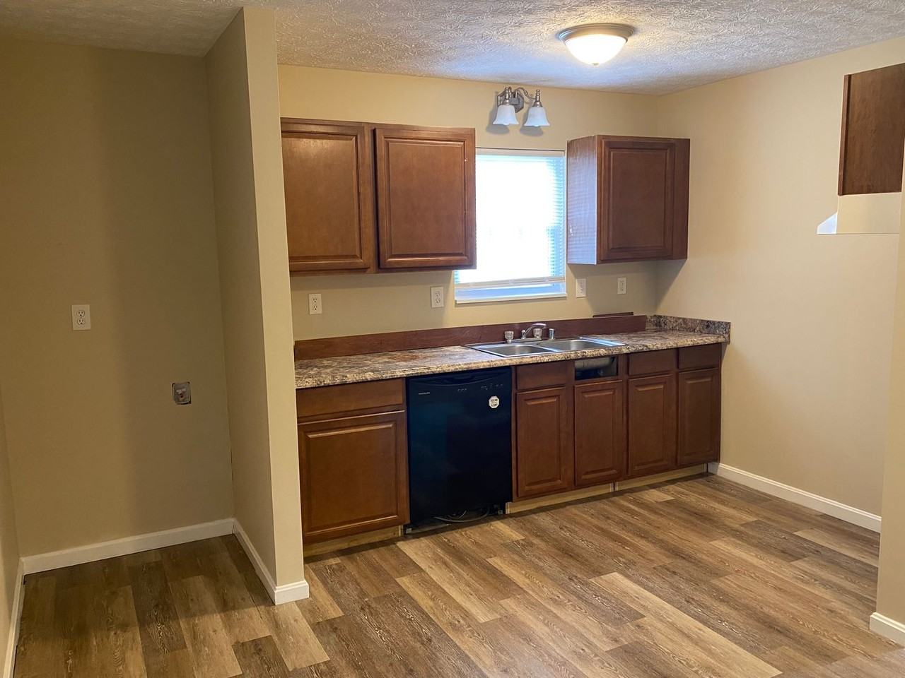 6614 Burlwood Dr - Photo 3 of 11