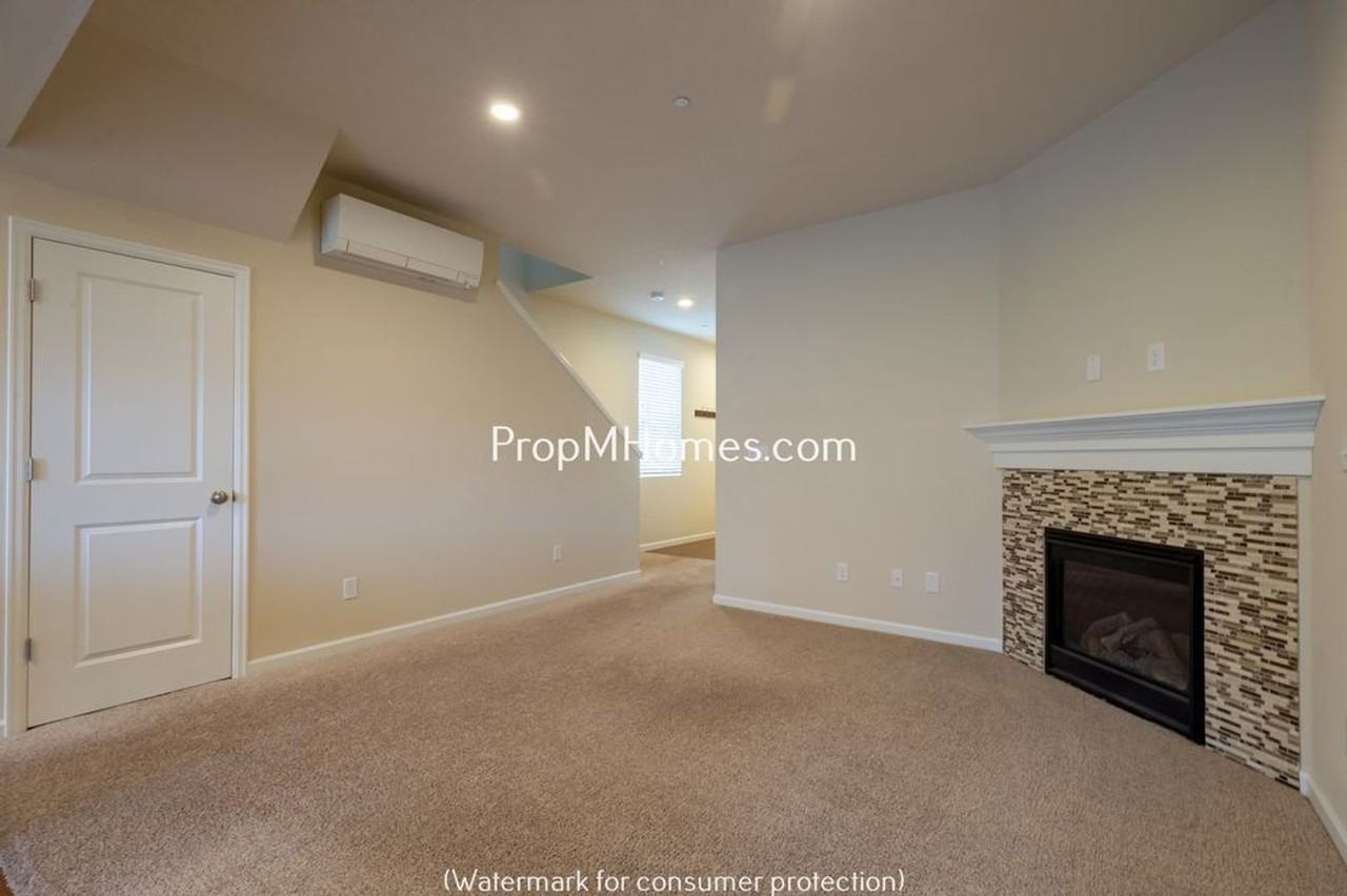 12827 Se 155th Ave - Photo 3 of 20