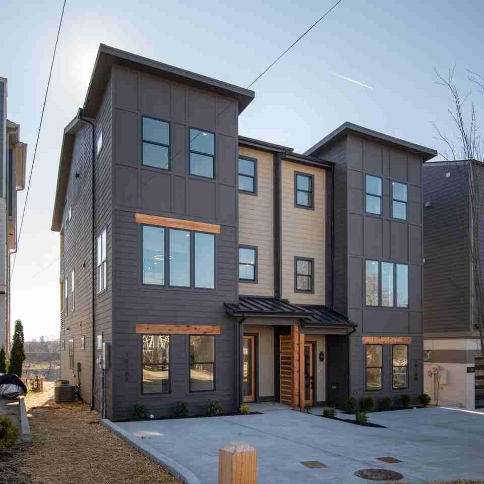 1018A Alice St - Photo 2 of 50