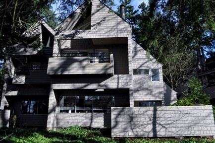 GALEWOOD COMMONS  4589-4701 GALEWOOD STREET - Photo 2 of 14