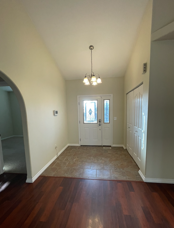 6225 N Wildwood Dr - Photo 3 of 21