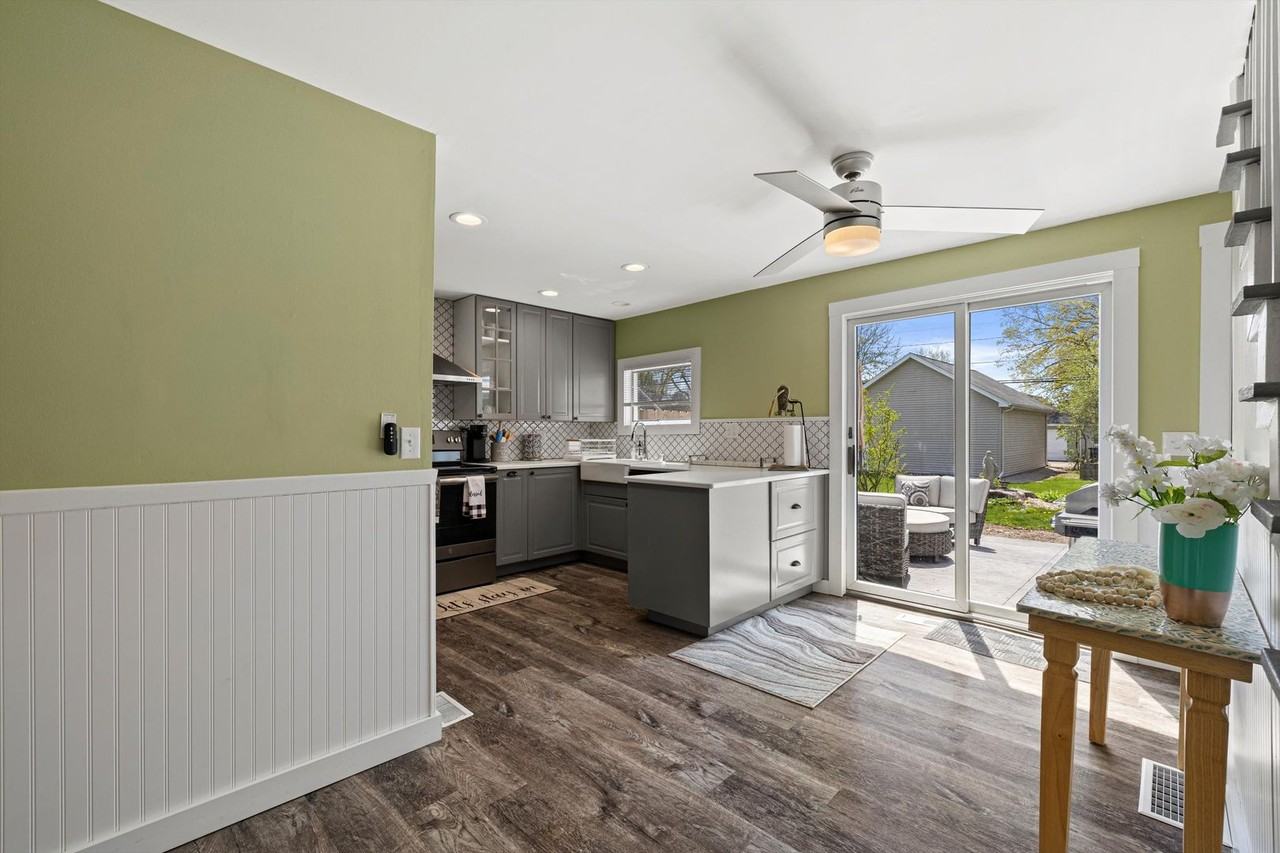 930 Henry St - Photo 5 of 18