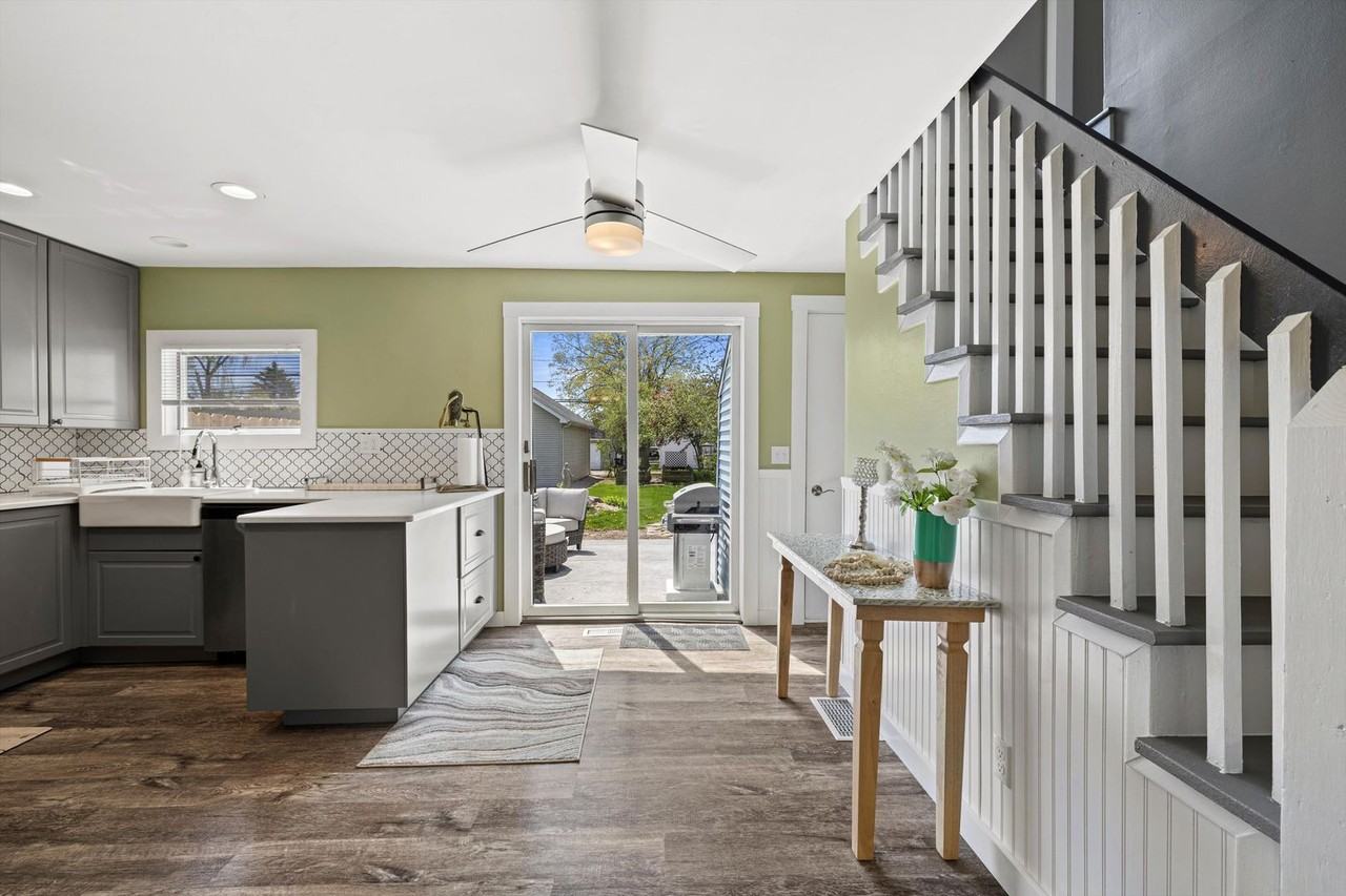 930 Henry St - Photo 6 of 18