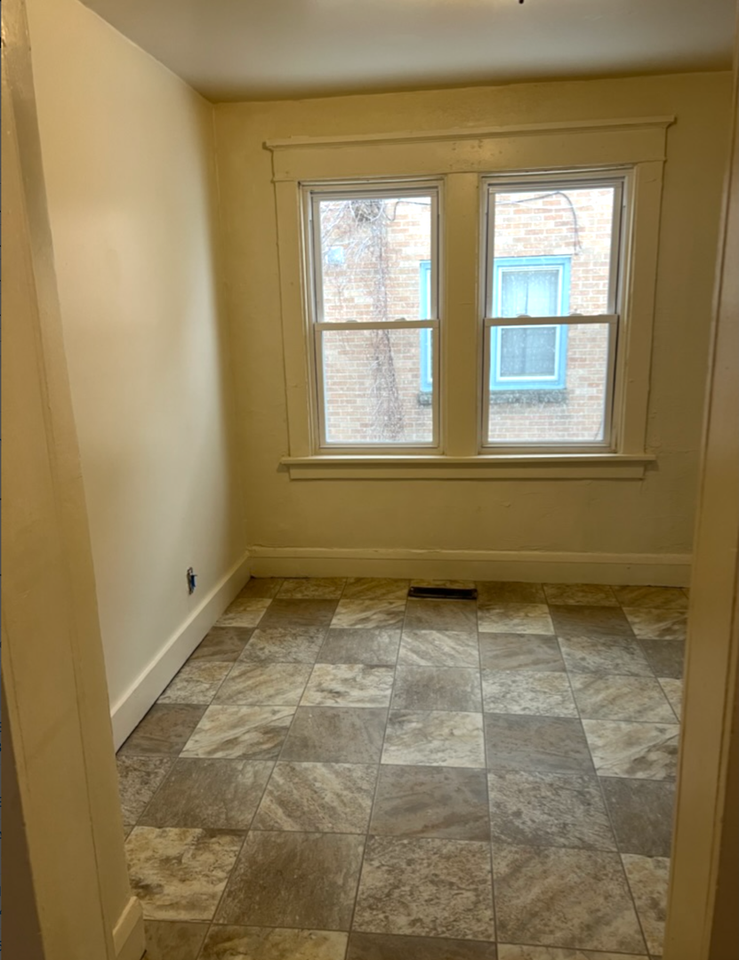 2776 N 58th St - Photo 5 of 15