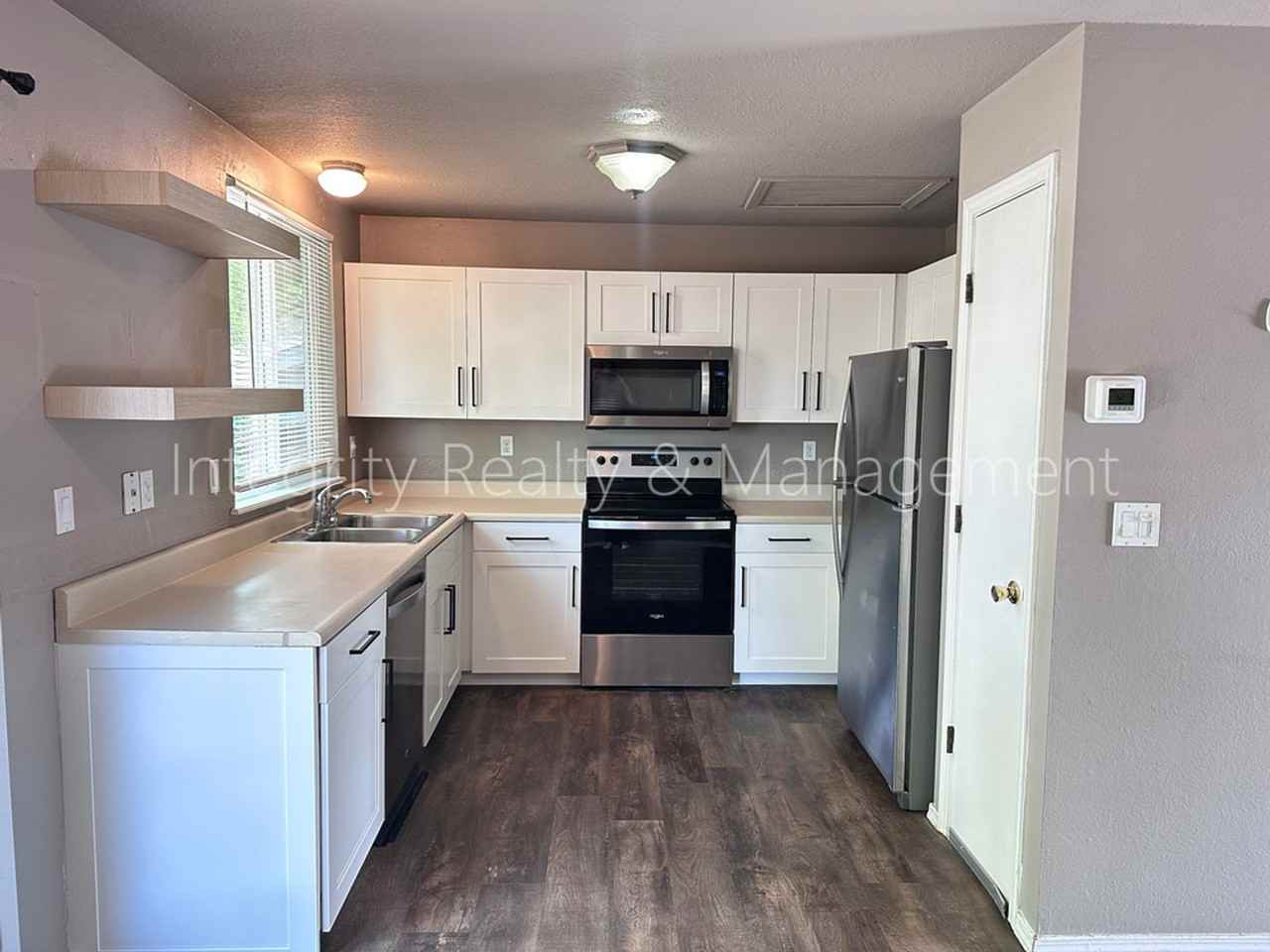 17657 Ponderosa Ave - Photo 5 of 21