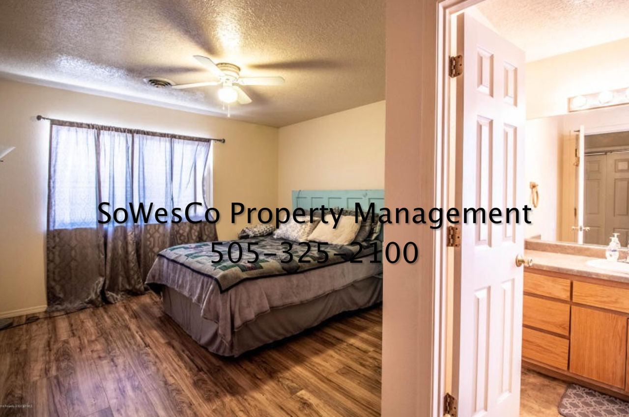 815 N Cholla St - Photo 7 of 14