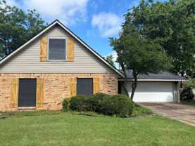 3214 N Calais St - Photo 1 of 1
