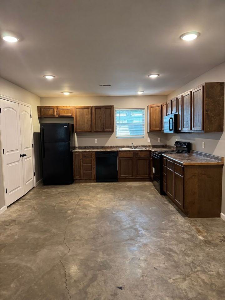 1308 W Monroe Ave #A - Photo 5 of 16