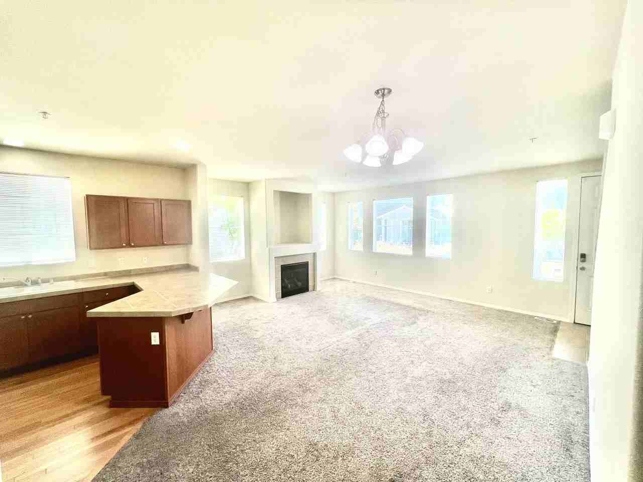 2150 Charles St - Photo 4 of 28