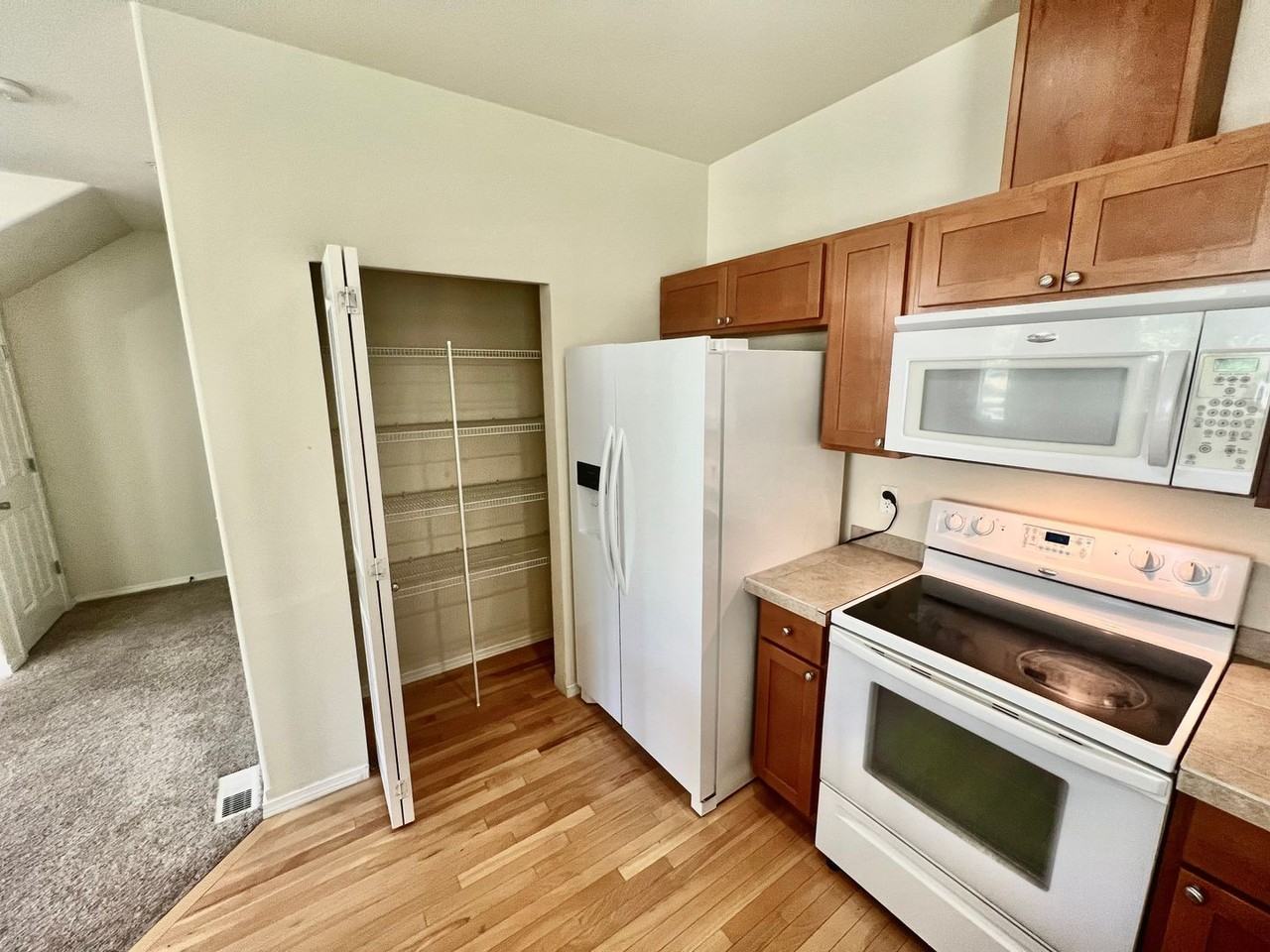 2150 Charles St - Photo 6 of 28
